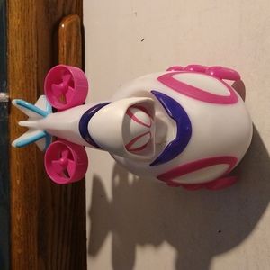 Spidey and his amazing friends lite up driving spidey car